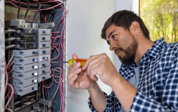 Best Circuit Breaker Repair  in Miami, FL